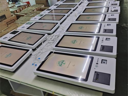 【生产日常】批量百台22寸自助终端，外贸出货